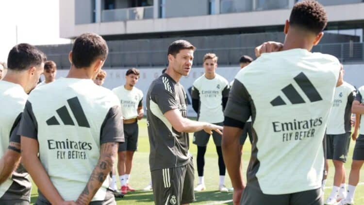 Real Madrid Xabi Alonso entrenamiento