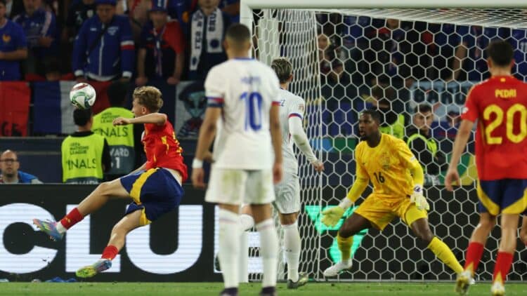 Dean Huijsen España