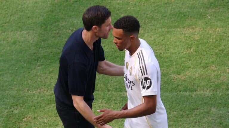 Xabi Alonso Trent Real Madrid