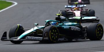 aston martin alonso errores bulto