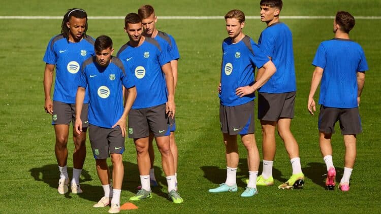 Los jugadores del Barcelona, en un entrenamiento.