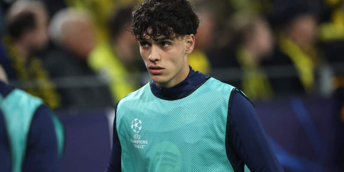 Héctor Fort, antes de un partido con el Barça.