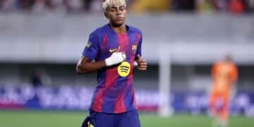 Lamine Yamal, con la nueva camiseta del Barcelona.
