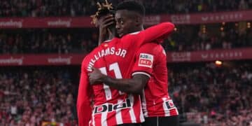 Nico e Iñaki Williams celebran un gol.