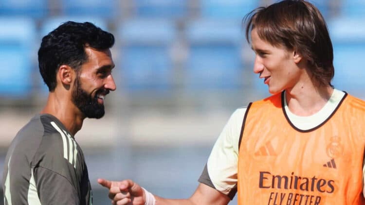 Joan Martínez Arbeloa Xabi Alonso