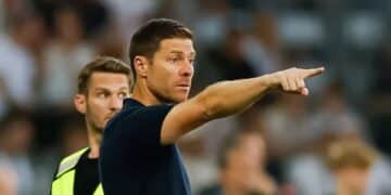 Xabi Alonso en el banquillo