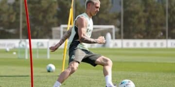 Mastantuono entrenando lesión