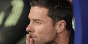 Xabi Alonso Opciones lateral derecho