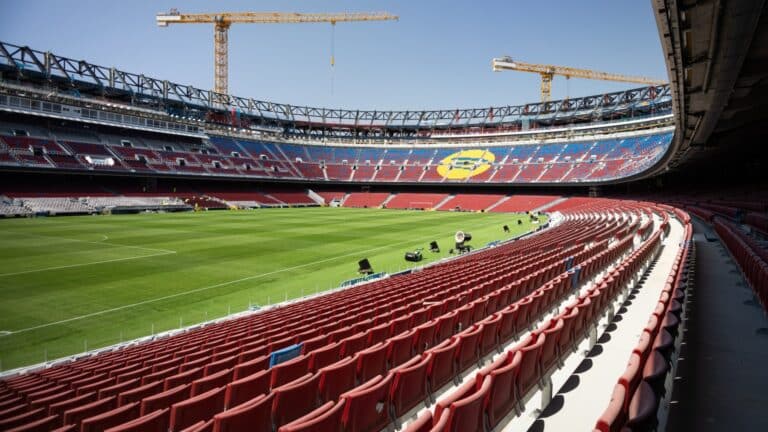 El Camp Nou, en obras.