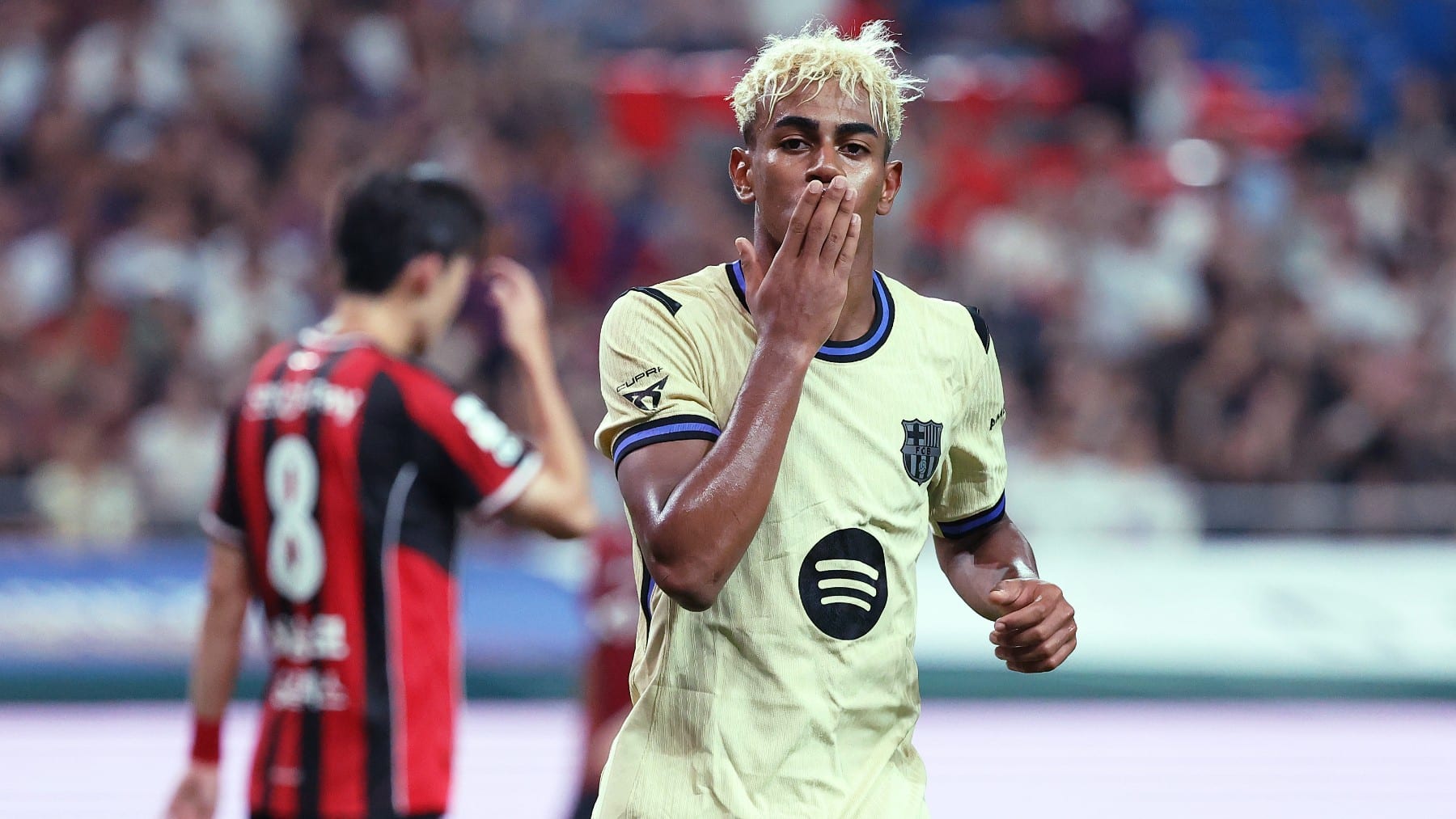 Lamine Yamal celebra un gol.