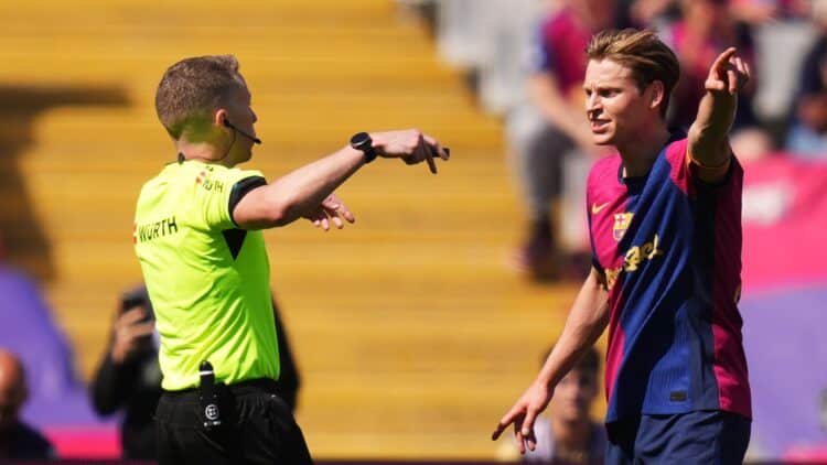 Hernández Hernández y Frenkie de Jong.