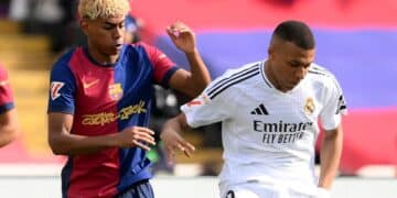 Lamine Yamal y Mbappé, en un Clásico.