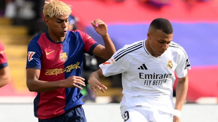 Lamine Yamal y Mbappé, en un Clásico.