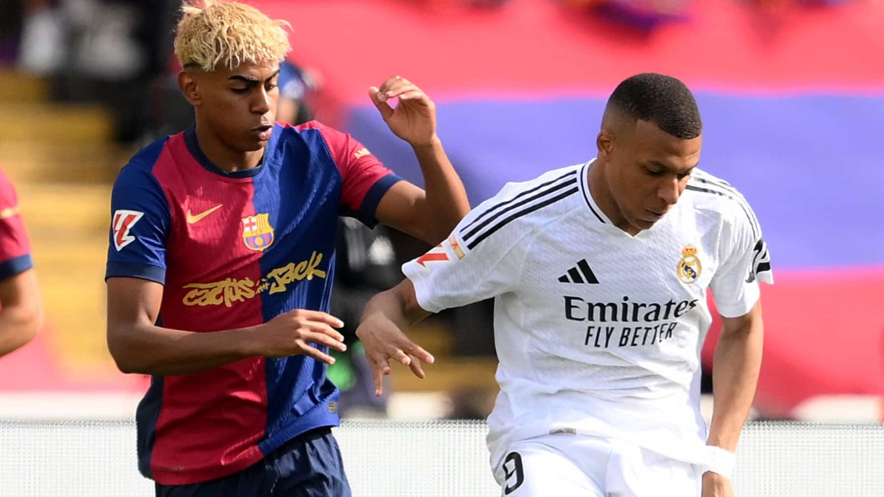 Lamine Yamal y Mbappé, en un Clásico.