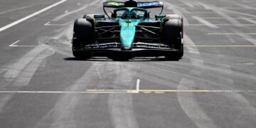 Alonso Aston Martin avería