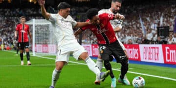 Banda Derecha Real Madrid Brahim Carvajal