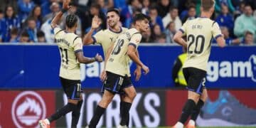 Eric García celebra su gol en el Oviedo - Barcelona.