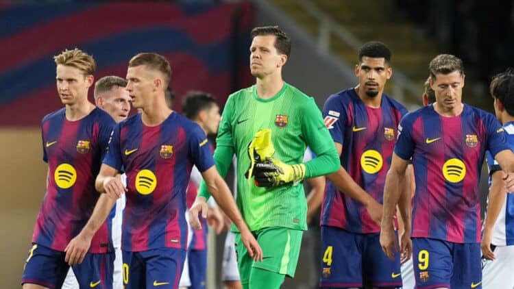 Los jugadores del Barça, tras el partido ante la Real Sociedad.