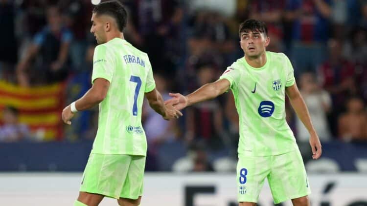 Ferran Torres y Pedri, con el Barça.