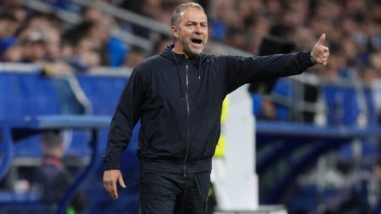 Hansi Flick, en el Oviedo - Barcelona.