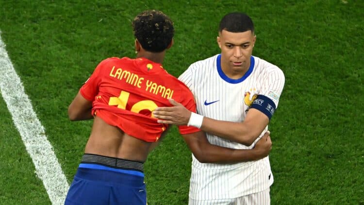 Lamine Yamal y Kylian Mbappé.