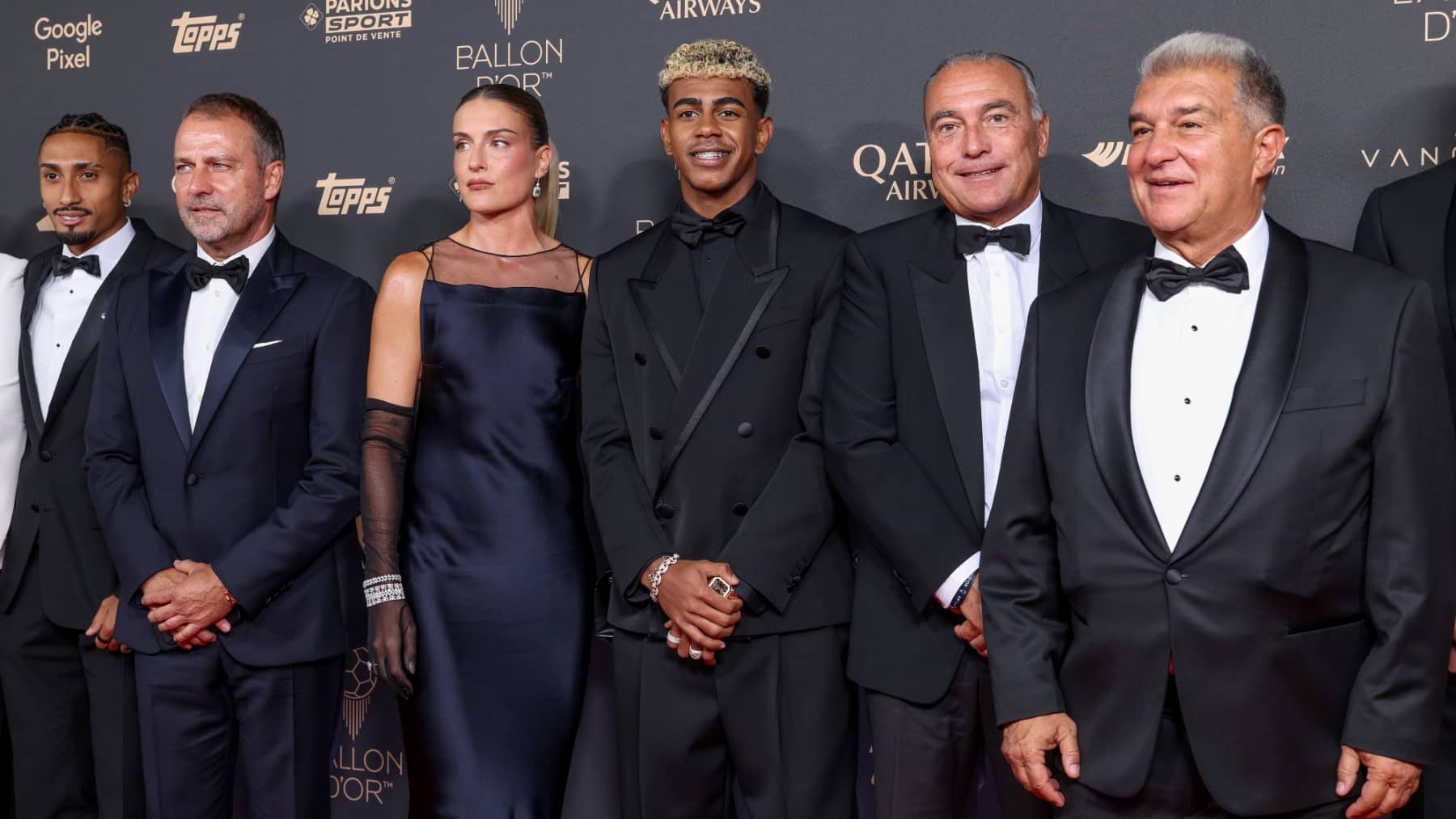 Lamine Yamal, con la expedición del Barça en el Balón de Oro.
