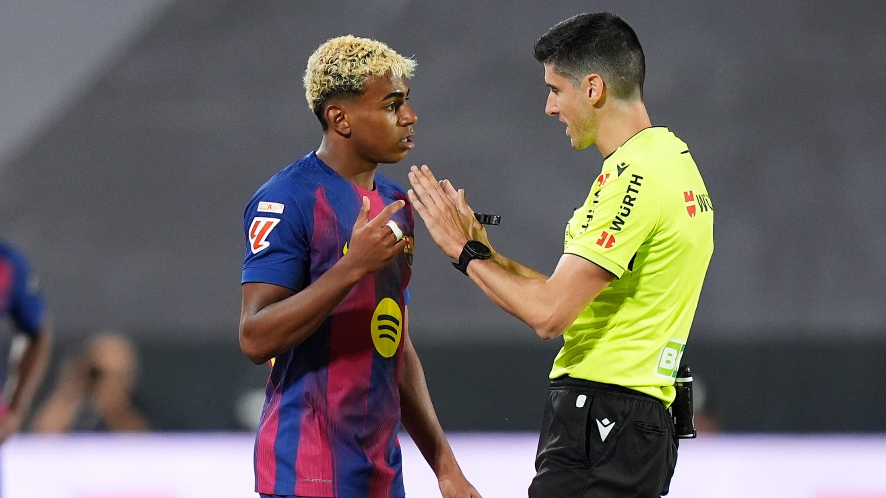 Lamine y Busquets Ferrer en el Rayo - Barcelona.