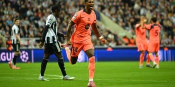 Rashford celebra uno de sus goles al Newcastle.