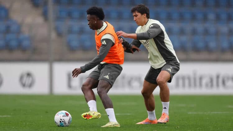 Vinicius perdón Xabi Alonso entrenamiento real madrid