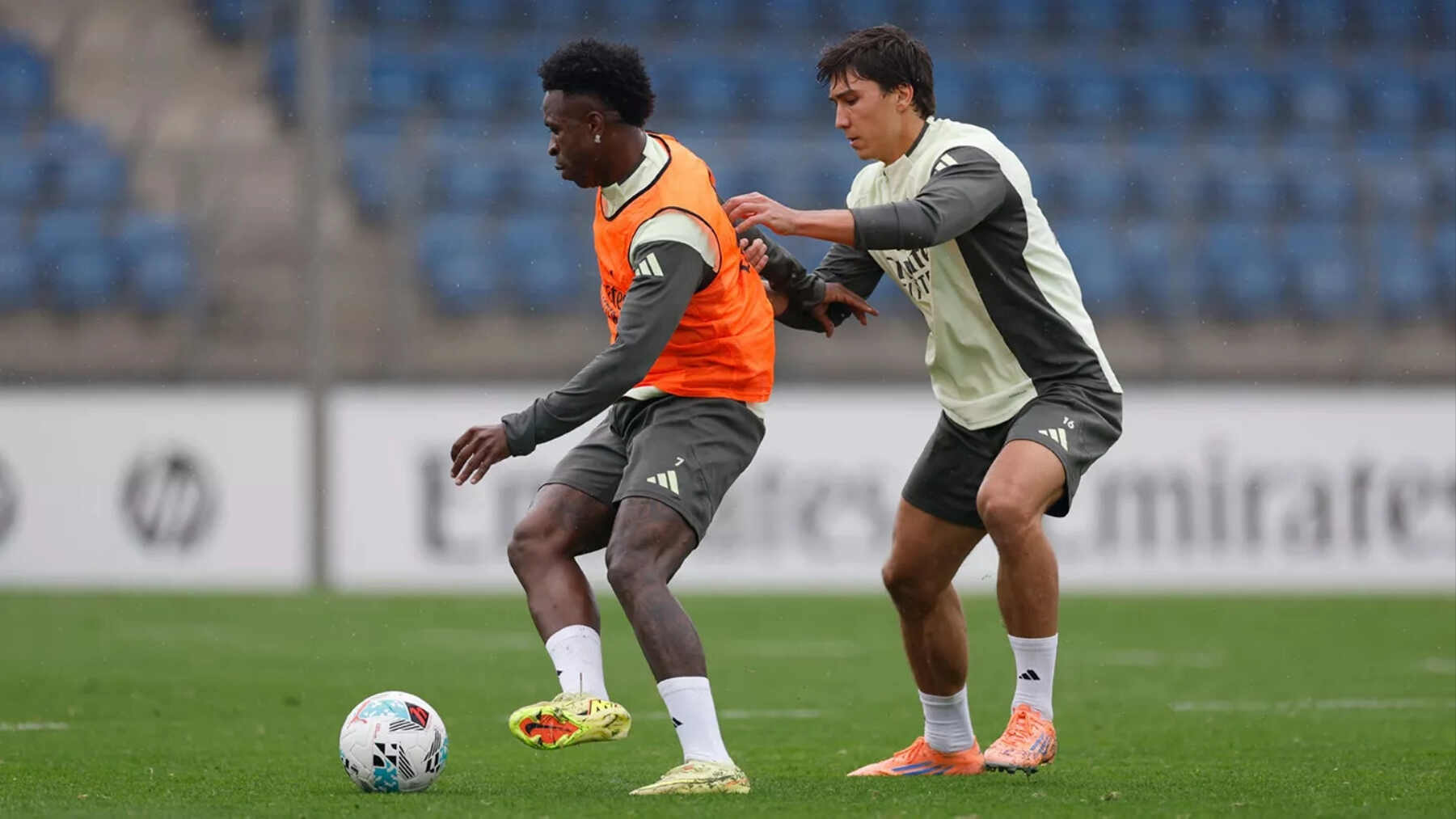 Vinicius perdón Xabi Alonso entrenamiento real madrid
