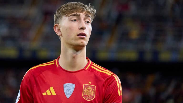 Dean Huijsen Real Madrid Selección