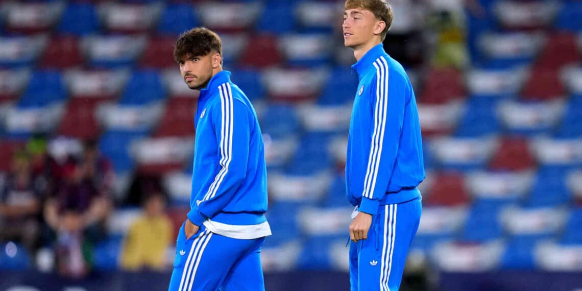 Huijsen Asencio Real Madrid Centrales