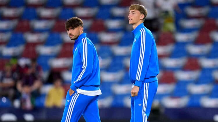 Huijsen Asencio Real Madrid Centrales