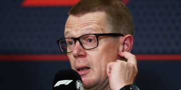 Cowell retirada Alonso