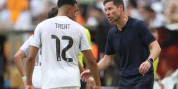 Xabi Alonso problema laterales Trent Carvajal