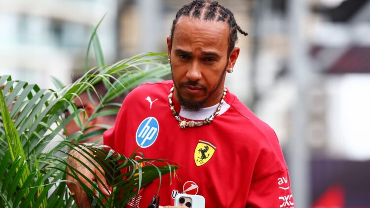Hamilton podio Ferrari