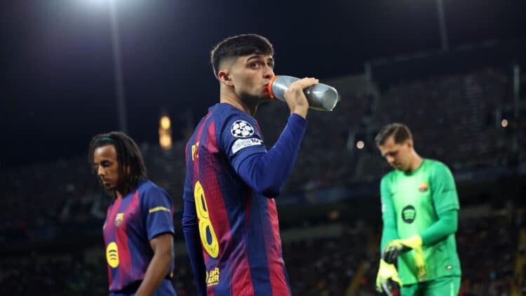 Pedri, durante el Barcelona - PSG.