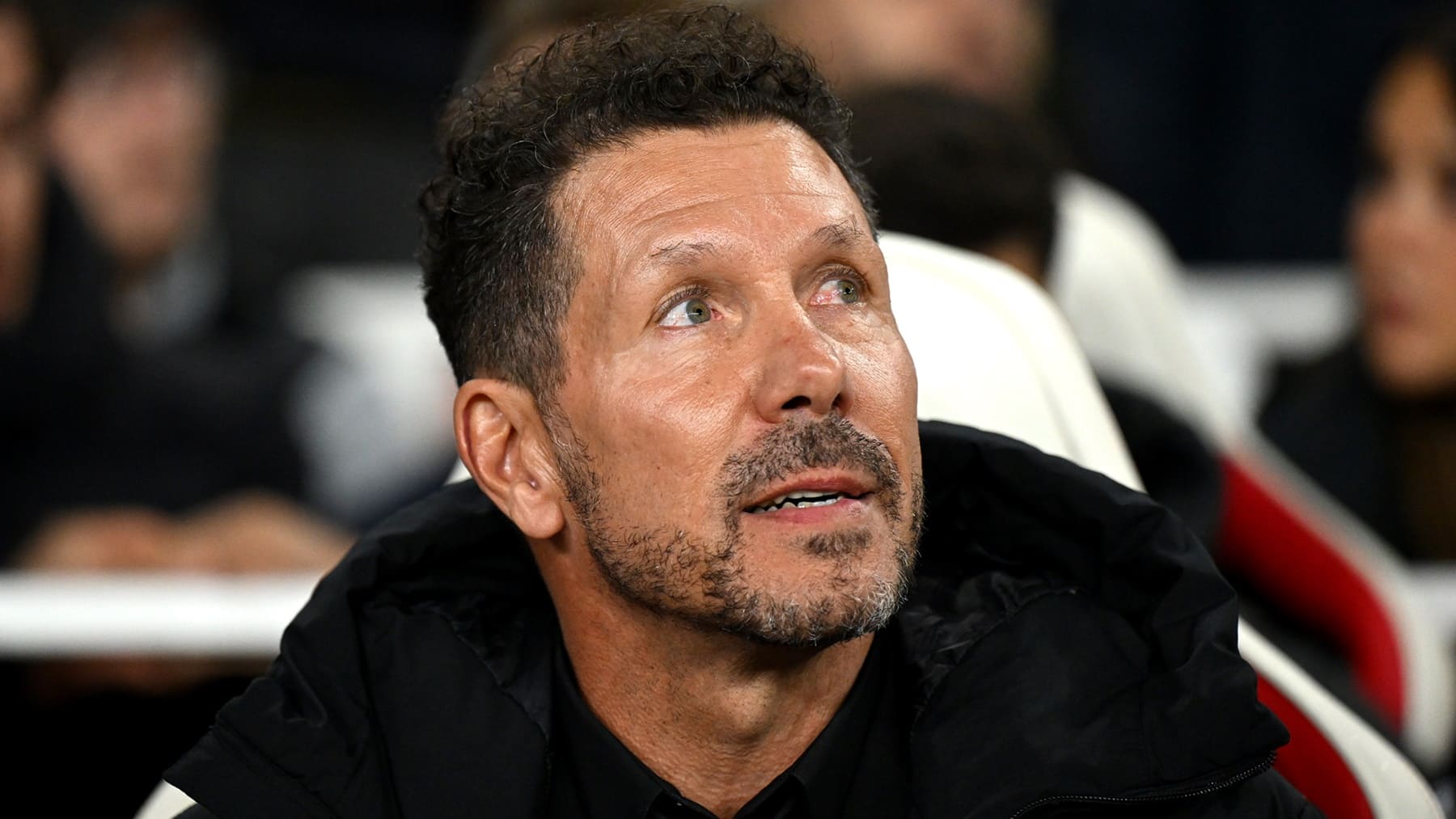 Simeone dirige al Atlético de Madrid en un partido fuera del Metropolitano