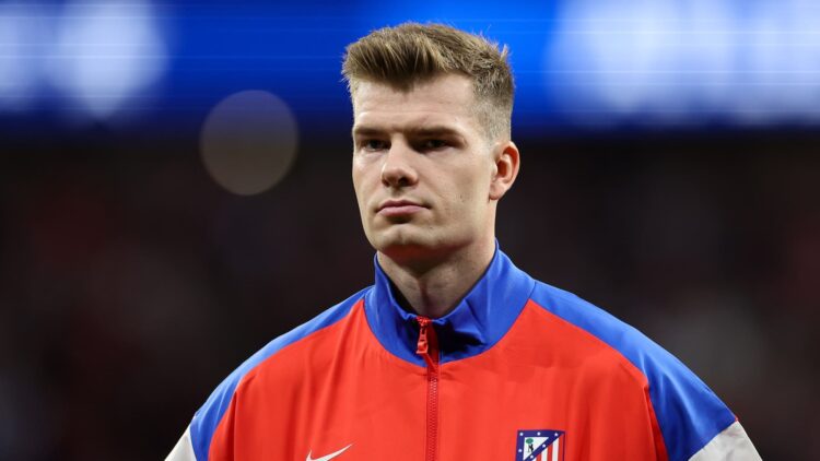 Sorloth, delantero del Atlético de Madrid dirigido por Simeone, durante un partido de LaLiga.