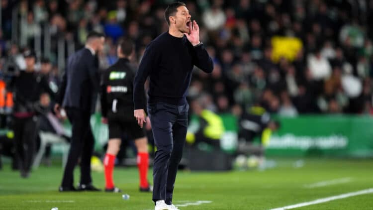 Xabi Alonso futuro real madrid atenas