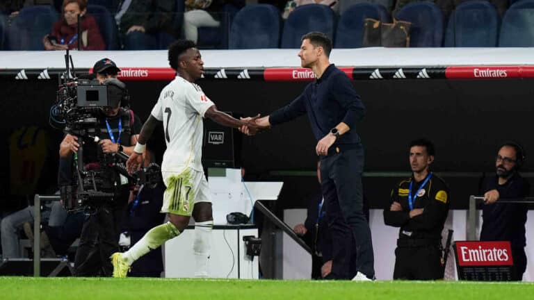 Vinicius Real Madrid Valencia Xabi Alonso