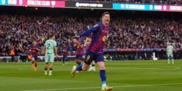 Lewandowski celebra su gol en el Barcelona - Athletic.