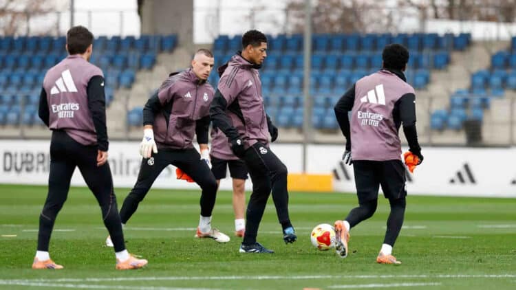 Entrenamiento Real Madrid Talavera de la Reina Mbappé Valverde