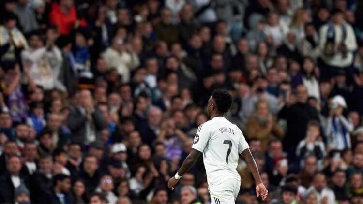 Vinicius Real Madrid pitidos