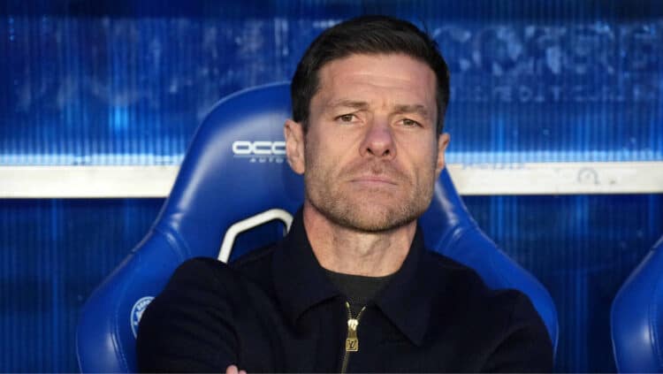 deportivo-alaves-v-real-madrid-xabi-alonso