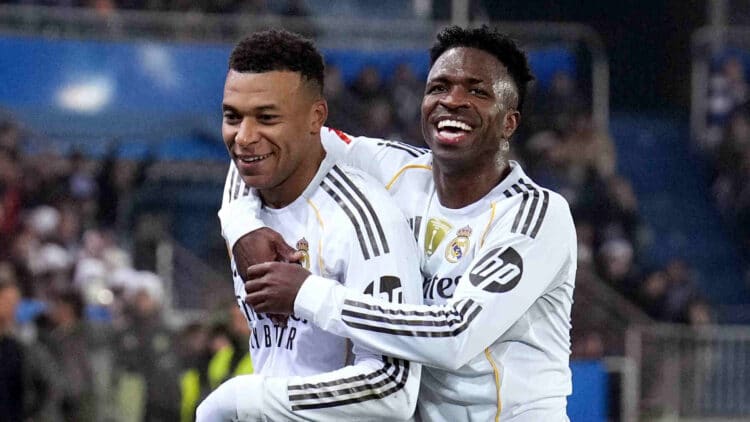 deportivo-alaves-v-real-madrid-mbappé-vinicius-xabi-alonso