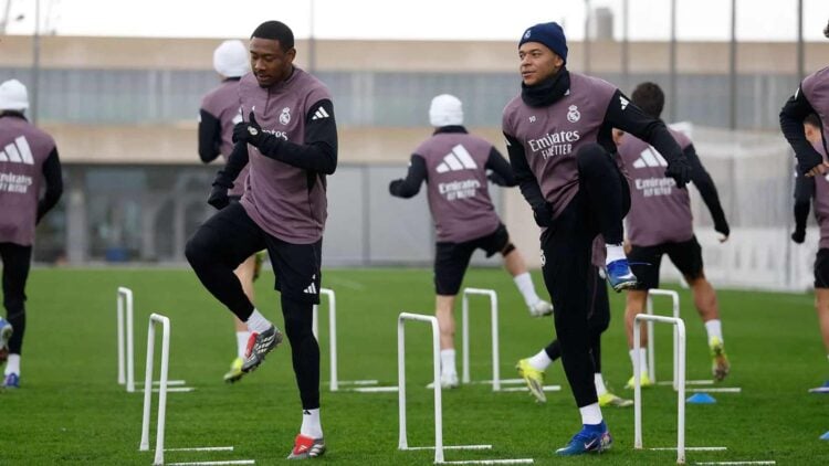 Real Madrid entrenamiento Levante Arbeloa Mbappé